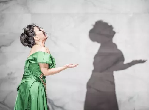 RBO2627Tosca_134254293797155564_big-cine_deskt.webp